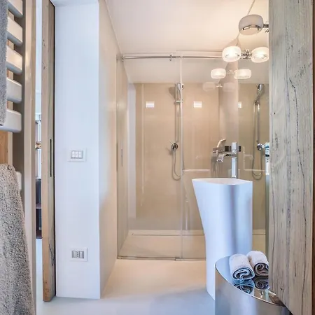 5 Terrazze Exclusive Use Villa