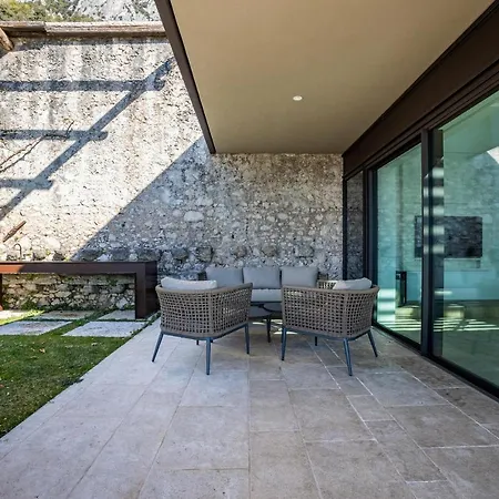 5 Terrazze Exclusive Use Villa